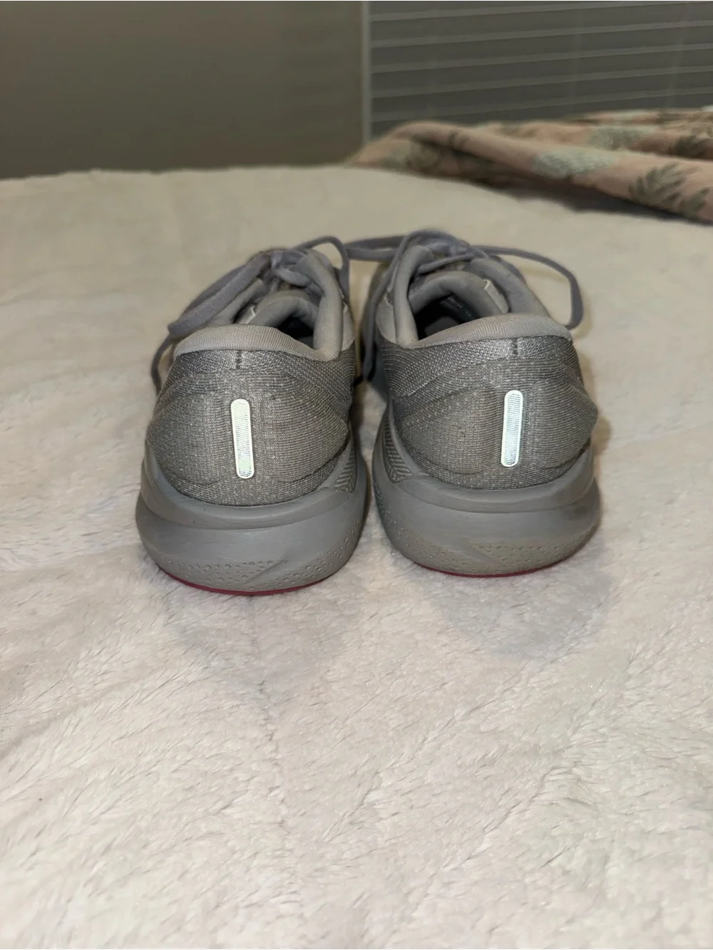 Brooks Women's Light Gray and Pink Lace-Up Running Sneakers - Picture 2 of 4